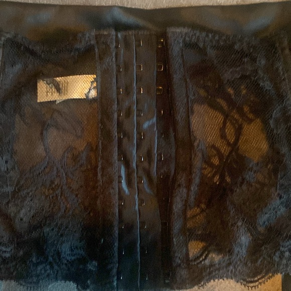 Lacy back closure bottom wear! - Picture 3 of 5